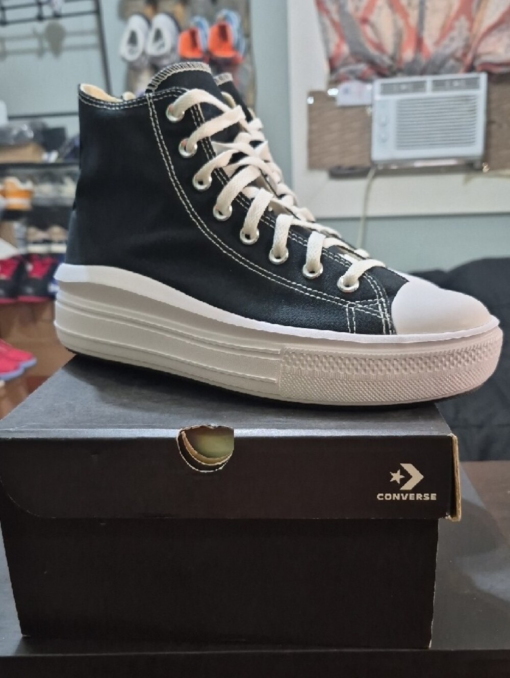 Converse Women's Chuck Taylor High Top Platform Sneaker (2020) W11 NEW W/BOX - Picture 3 of 11